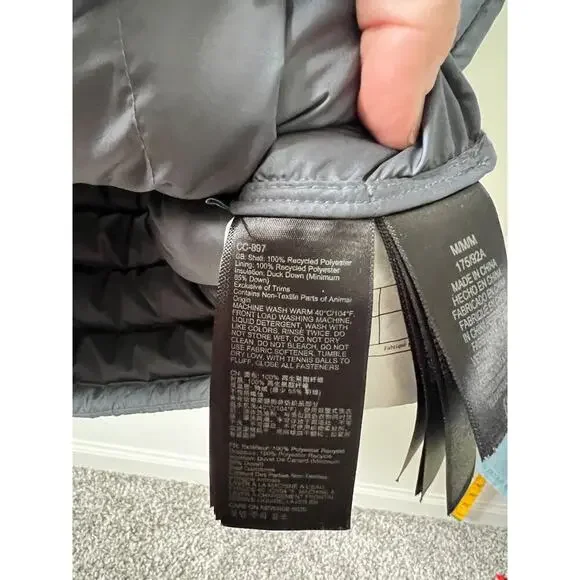 Marmot men's highlander down vest size medium - Picture 3 of 5